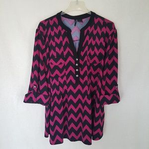 Magenta/black zigzag top